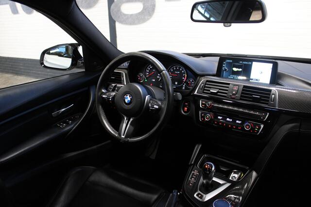 BMW M3 3-serie Competition DCTA | 451 PK | Carbon dak | 20'' breedset | Frozen Brilliant White | Harman/Kardon | Nederlandse auto | Head-up display | 360 camera | Memory stoelen | Bomvolle M3 |