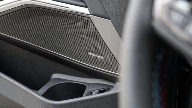 BMW M3 Touring xDrive Competition | M Drivers Package | Stoelventilatie | M Carbon pakket | Laserlight | Harman/Kardon