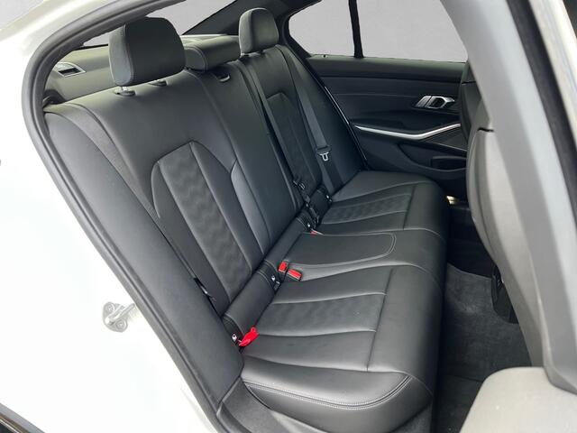 BMW M3 3-serie Competition / Kleppensysteem / Carplay / 360* Camera / Memory Seats