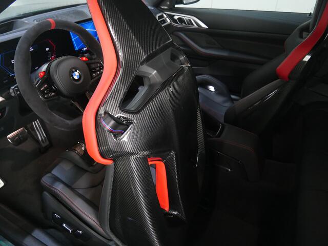 BMW M4 4-serie Coupé CS High Executive Automaat / M Drive Professional / M Carbon kuipstoelen / M Carbon-keramische remmen / M Adaptief onderstel / Adaptieve LED
