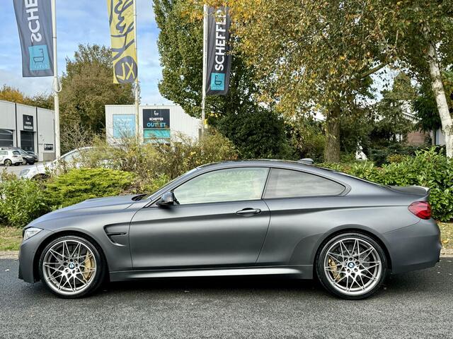 BMW M4 Competition 450PK CeramicoCarbonoFrozenGrey