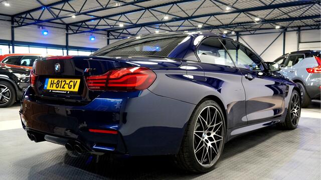 BMW M4 4-serie Cabrio Competition 353kW/480pk DCT7 NL-AUTO! HEAD-UP + CLIMA + CRUISE + VOLLEDIG AKRAPOVIC + STOEL-&STUURVERWARMING + FULL XPELL + ACTIVE LED KOPLAMPEN + HARMAN/KARDON + MERINO LEDER + CAMERA + ALARM + EL.CABRIOKAP + PARKSENSOREN + 20" LM-VELGEN!!