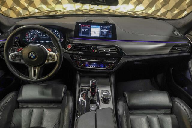 BMW M5 5-serie V8 600pk NLauto Keramisch Carbon dak Massage Rear-entertainment Bowers&Wilkins Stoelkoeling HELEMAAL VOL!!!