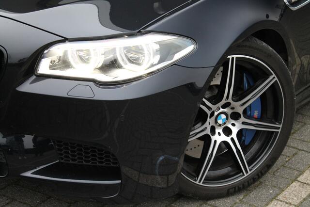 BMW M5 5-serie Competition Automaat / Schuif-kanteldak / Achteruitrijcamera / M Multifunctionele voorstoelen / Stuurverwarming / Bang & Olufsen / Head-Up / Surround View / Lane Change Warning
