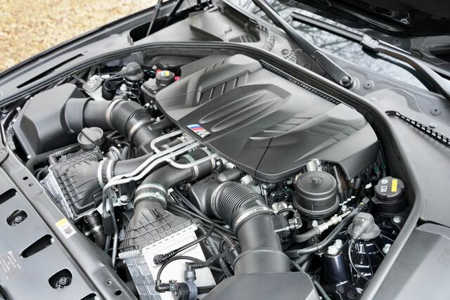 BMW M5 Competition F10 '1,016 kilometers' 1 of 200 1 out of 200, Very low mileage - 1.016 kilometers, Exclusive Sonderlackierung with Merino black leather and anthracite roof, Cutting-edge tech: Bang & Olufson sound - surround view, Ultimate luxury: adaptive sus