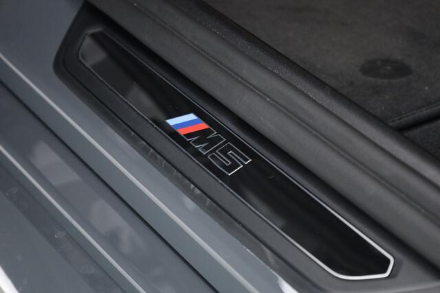 BMW M5 5-serie | Keramisch | Driving Assistant pro. | Carbon | M Driver's pack | B&W