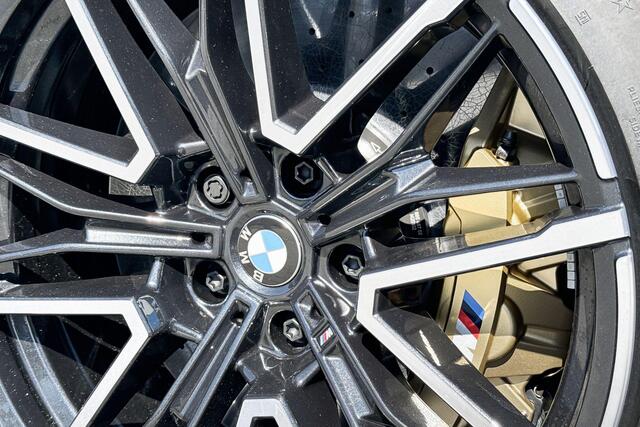BMW M5 Sedan | Comfort Pack | Driving Assistant Professional | Carbon Pack inclusief Carbon Dak
