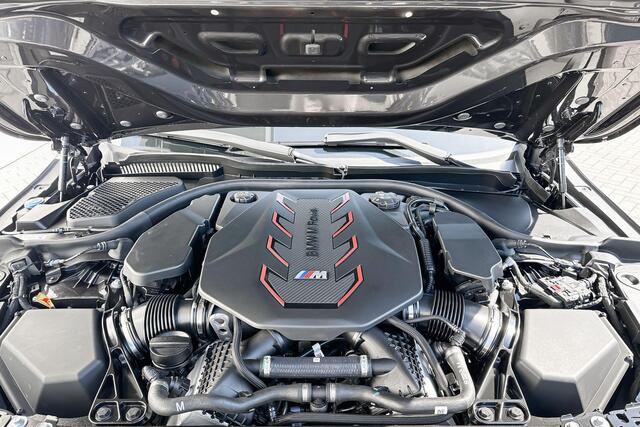 BMW M5 Sedan | Comfort Pack | Driving Assistant Professional | Carbon Pack inclusief Carbon Dak