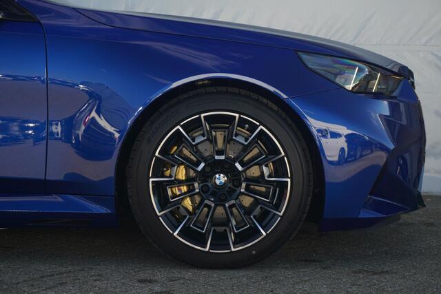 BMW M5 Sedan Carbon-keramische remmen / M Driver's Pack / Carbon Pack / Bowers & Wilkins