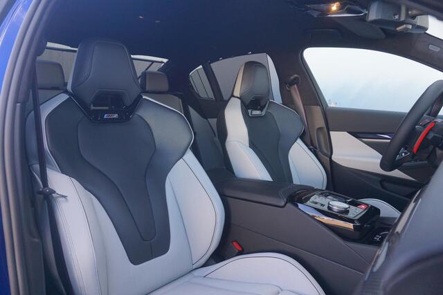 BMW M5 Sedan Carbon-keramische remmen / M Driver's Pack / Carbon Pack / Bowers & Wilkins