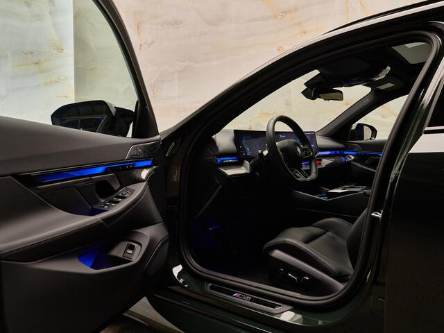BMW M5 Touring V8 M Hybrid, Sonderlackierung, pano, B&W, 21'', stl.ventilatie, tr.haak, memory, leder, privacy