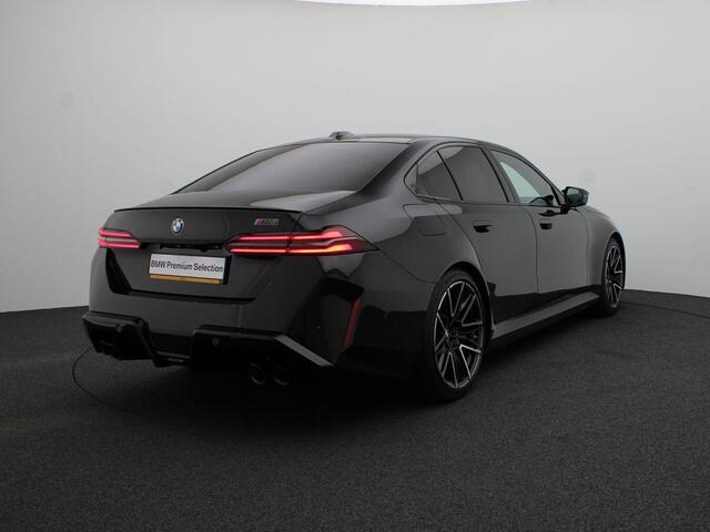 BMW M5 5 Serie Sedan M Drive Professional | Comfort Access | Panoramadak | Driving Assistant Professional | Parking Assistant Professional | Bowers & Wilkins | 20/21''