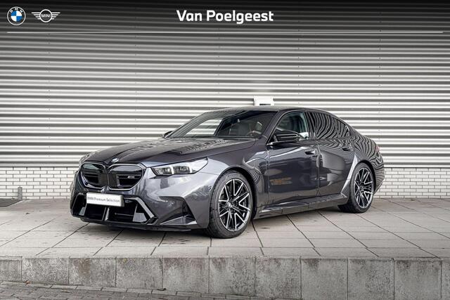 BMW M5 Sedan M Driver's Pack / Comfort Pack / Panoramadak / Driving Assistant Professional / Parking Assistant Professional