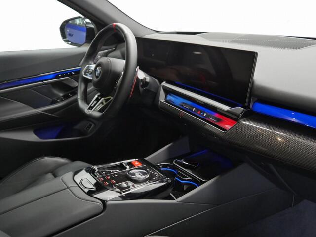 BMW M5 5-serie Touring Touring | Personal CoPilot | Bowers & Wilkins Surround Sound | Trekhaak | M Driver's Pack | Wordt verwacht