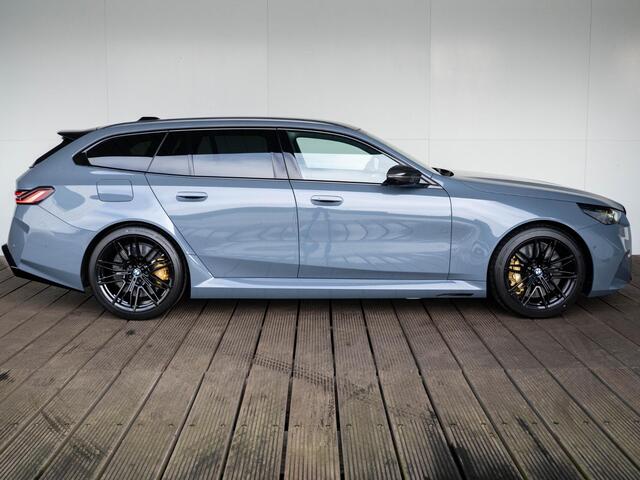 BMW M5 Touring M Driver's Pack | Comfort Pack | Bowers & Wilkins | Panoramadak | M Carbon-keramische remmen