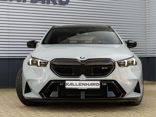BMW M5 5-serie Touring - Pano - Bowers & Wilkins - Trekhaak - Stoelventilatie