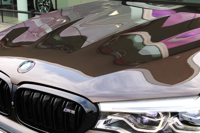 BMW M5 Competition Automaat / M Carbon-keramisch remmen / Bowers & Wilkins / M Multifunctionele Stoelen / Soft Close / Parking Assistant Plus / Adaptieve LED