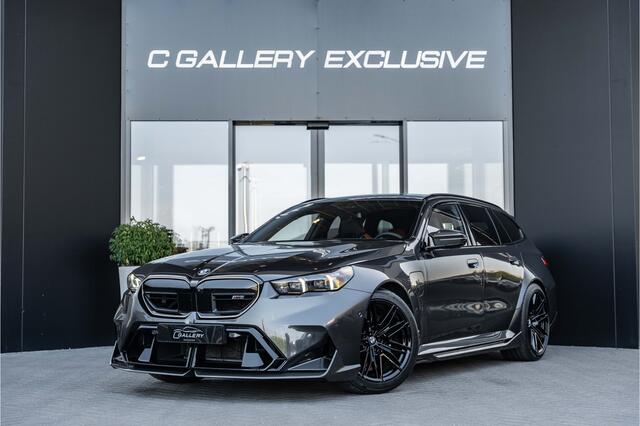 BMW M5 5-serie Touring - Panorama | B&W | Carbon | Elek. Trekhaak | 360 Camera