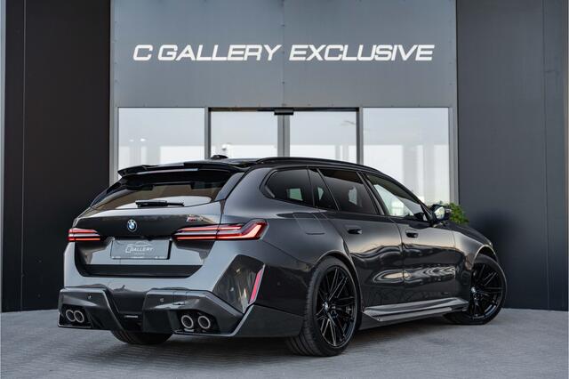 BMW M5 5-serie Touring - Panorama | B&W | Carbon | Elek. Trekhaak | 360 Camera