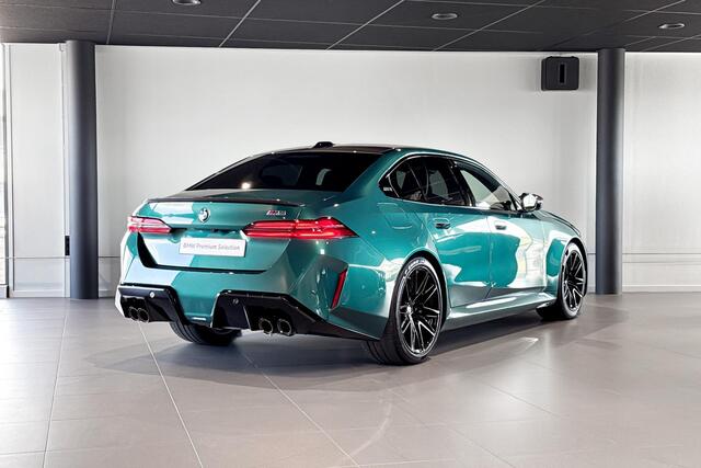 BMW M5 Sedan | M Driver's Pack | Bowers & Wilkins | Stoelventilatie | Iconic Glow |