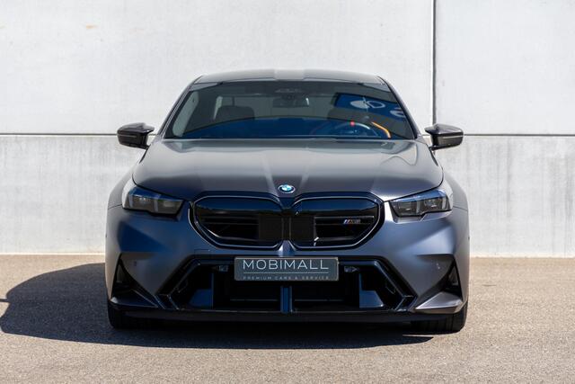 BMW M5 5-serie M exterieur Carbon Pack | Full Options | 15.000 KM | incl. 5 jaar / 100.000 km onderhoud