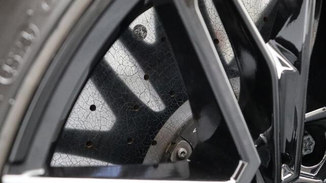 BMW M5 Touring | M Drivers Package | Akrapovic | Stoelventilatie | Bowers & Wilkins | Trekhaak | Panoramadak | Head-up | Carbon