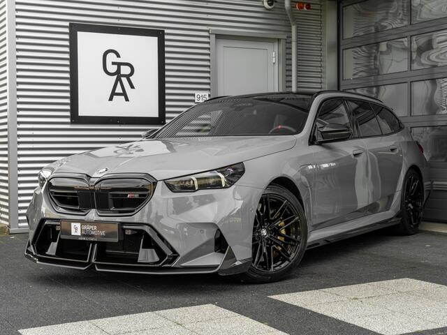 BMW M5 5-serie Touring | CARBON | AKRAPOVIC | EVENTURI