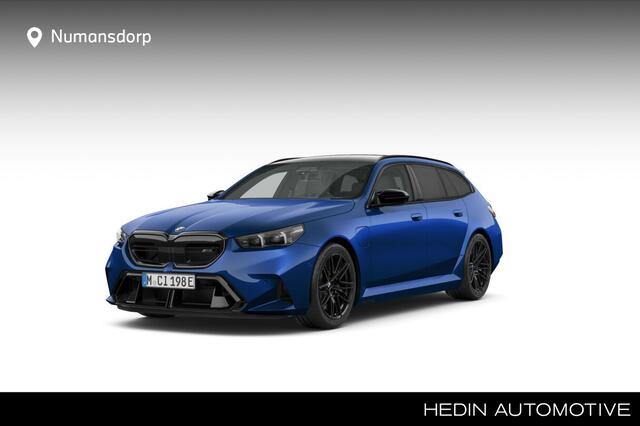 BMW M5 Touring | 20/21'' | Panorama. | M Driv. Pack | Alcan. hemel | Driv. + Park. Prof. | Stoelvent. | B&W | Trekhaak | Stoelvent. | B&W | Stoelverw. voor/achter