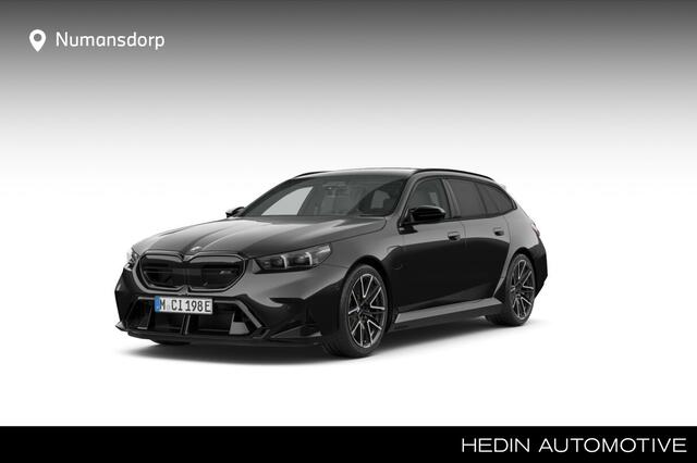 BMW M5 Touring | 20/21'' | Panorama. | M Driv. Pack | Alcan. hemel | Driv. + Park. Prof. | Stoelvent. | B&W | Trekhaak | Stoelvent. | B&W | Stoelverw. voor/achter