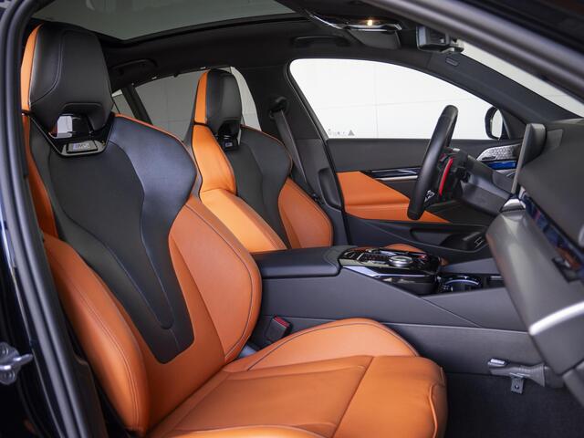 BMW M5 | M Drive Professional | Comfort Pack | 20/21 inch | Iconic Glow exterieurpakket | Glazen panoramadak | Driving Assistent Professional | Stoelventilatie | Bowers & Wilkins
