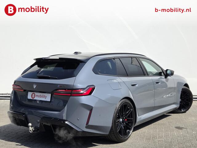 BMW M5 5-serie Touring M-Drivers Package Origineel NL Panoramadak Trekhaak | Bowers&Wilkins | Stoelverwarming/Ventilatie | Head-Up | Adaptieve LED Koplampen