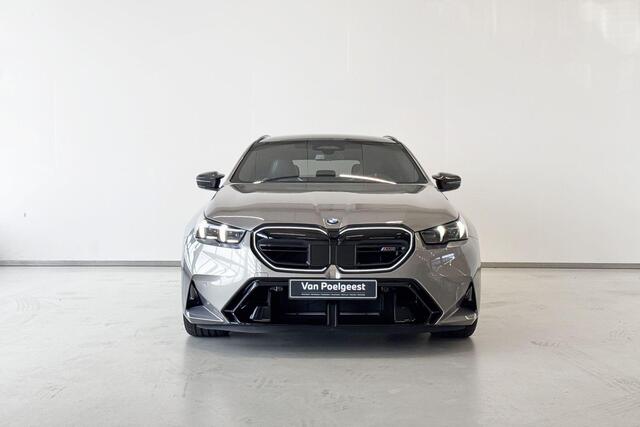 BMW M5 Touring M Drive Professional