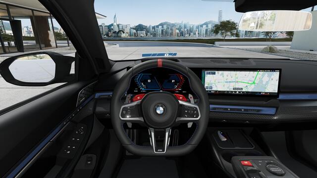 BMW M5 Touring Automaat / M Drive Professional / Trekhaak / Panoramadak / Carbon-keramische remmen / Parking Assistant Professional / Comfort Access / Bowers & Wilkins