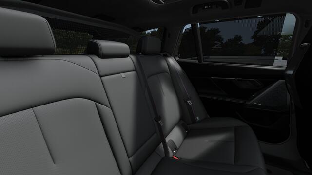 BMW M5 Touring Automaat / M Drive Professional / Trekhaak / Panoramadak / Carbon-keramische remmen / Parking Assistant Professional / Comfort Access / Bowers & Wilkins
