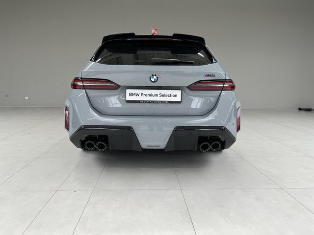 BMW M5 Touring M5 | 2026 | M Driver's Pack | Trekhaak | Alcantara Hemel | Panorama | Driving Assistant Professional |
