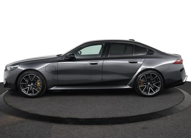 BMW M5 Sedan | Pano | Trekhaak | M Driver's Pack | Comfort Pack