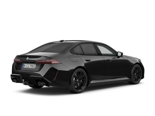 BMW M5 Sedan | M Drivers Pack | Comfort Pack | Bowers & Wilkins | Panoramadak