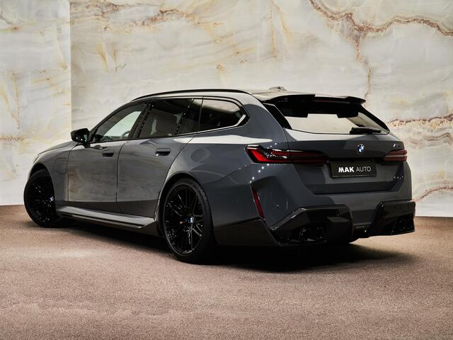 BMW M5 Touring V8 M Hybrid, IPE Exhaust, M Performance, Sonderlackierung, Ultimate Package, ceramic, pano, B&W, 21", stl.ventilatie, memory, carbon, leder, privacy