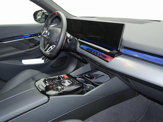 BMW M5 M5 Touring | 2026 | CoPilot | Bowers & Wilkins Surround Sound System | 7ME M-Drivers Package mogelijk