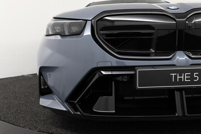 BMW M5 Touring | M Drivers Pack | Comfort Pack | Bowers & Wilkins | Panoramadak