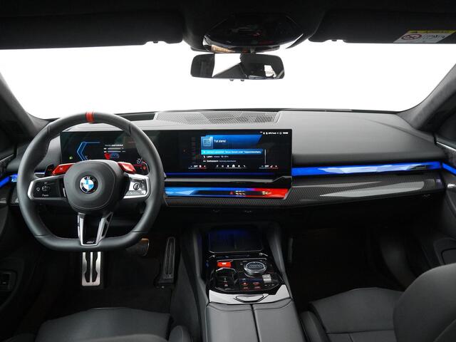 BMW M5 Sedan | M Driver's Pack | SoH 100% | Driving Assistant Professional | Parking Assistant Prof | Bowers & Wilkins | Stoelventilatie | Carbon Pack | Stuurwielrand verwarmd |