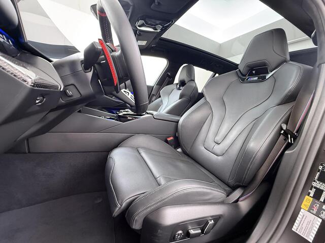 BMW M5 5-serie Touring NL Auto | BTW | Akrapovic | BMW onderhoudscontract | Pano | Trekhaak | M Drivers Package