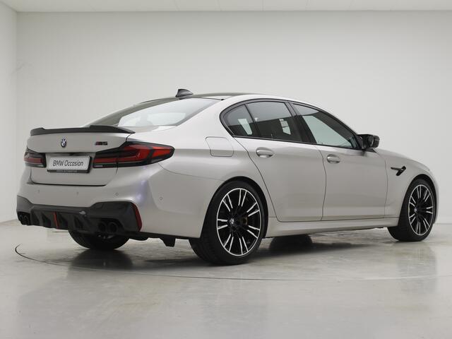 BMW M5 M5 Sedan | Bowers & Wilkins | Driving Assistant Plus | Entertainmentsysteem Professional achterin | Downpipes | Div. Carbon delen | Incl. 12 mnd Bovag garantie.