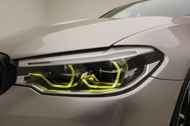 BMW M5 M5 Sedan | Bowers & Wilkins | Driving Assistant Plus | Entertainmentsysteem Professional achterin | Downpipes | Div. Carbon delen | Incl. 12 mnd Bovag garantie.