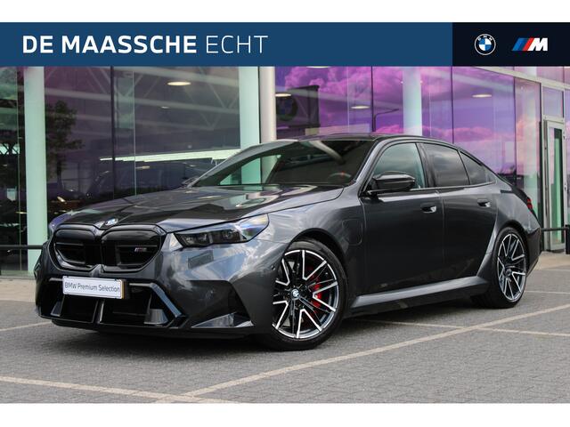 BMW M5 Automaat / Trekhaak / M Drive Professional / Comfort Access / Adaptieve LED / Bowers & Wilkins / Stoelventilatie / Parking Assistant Professional