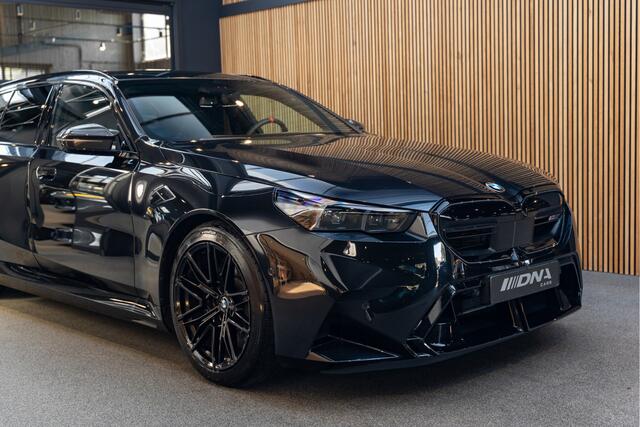 BMW M5 5-serie Touring B&W Pano Carbon