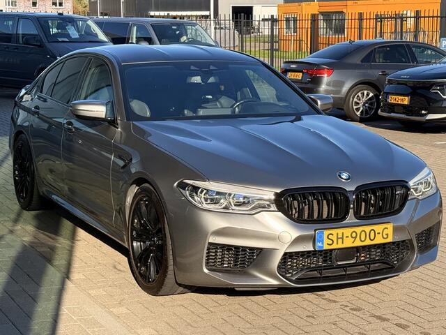 BMW M5 5-serie | B&W | Head-Up | Memory | Carbon | 360 | Rear Entertainment | ACC | Stoelverkoeling + Verwarming |