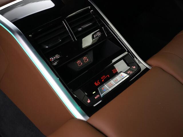 BMW M8 COMPETITION 626 PK IRISH GREEN + BOWERS & WILKINS | KERAMISCHE REMMEN