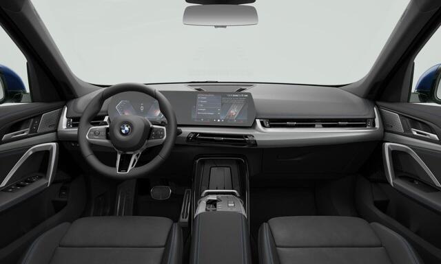 BMW X1 sDrive20i M-Sportpakket Portimao Blau / Premium Pack / Harman Kardon Audio