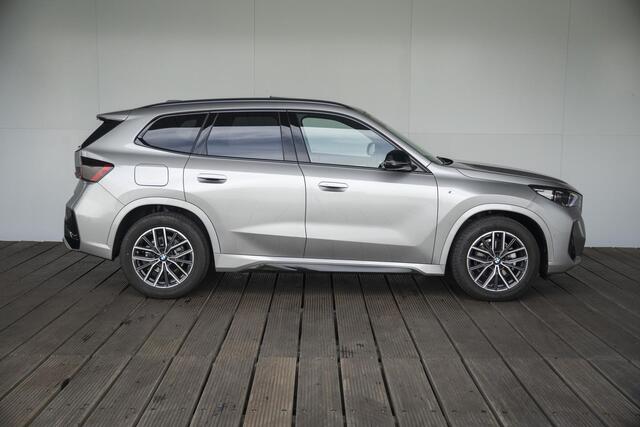 BMW X1 18i sDrive Aut. / Achteruitrijcamera / Comfort Acces/ Harman Kardon / Elektrische trekhaak
